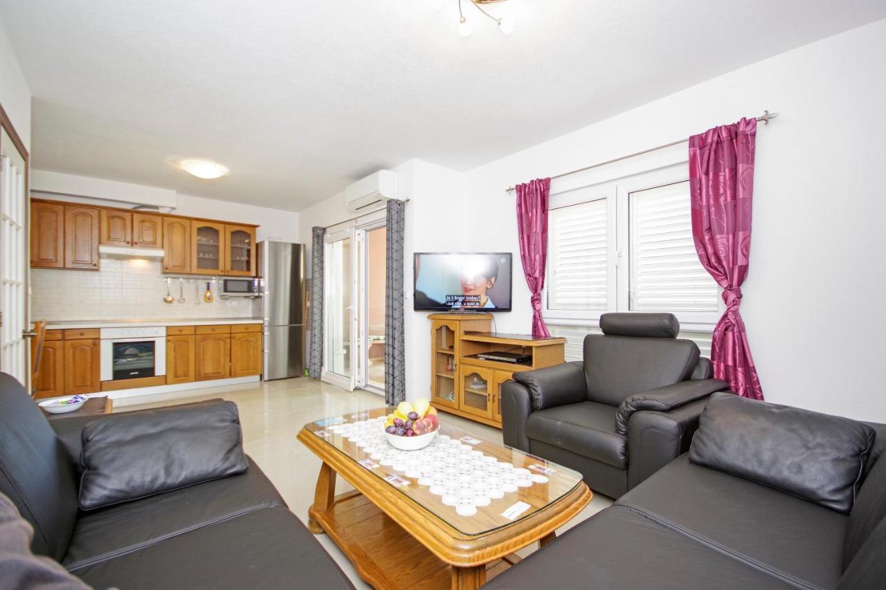 Apartmani Cezar Makarska Extérieur photo